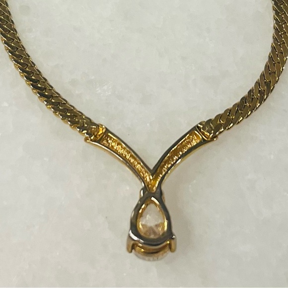 Gold Necklace with “Diamond” Beautiful Condition, Vintage, Shiny Gold - Picture 7 of 7